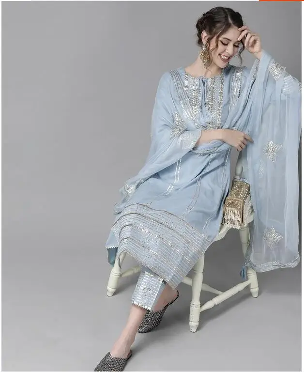 Traditional Indian Punjabi Emb - Salwar Kameez Set reseña y precio