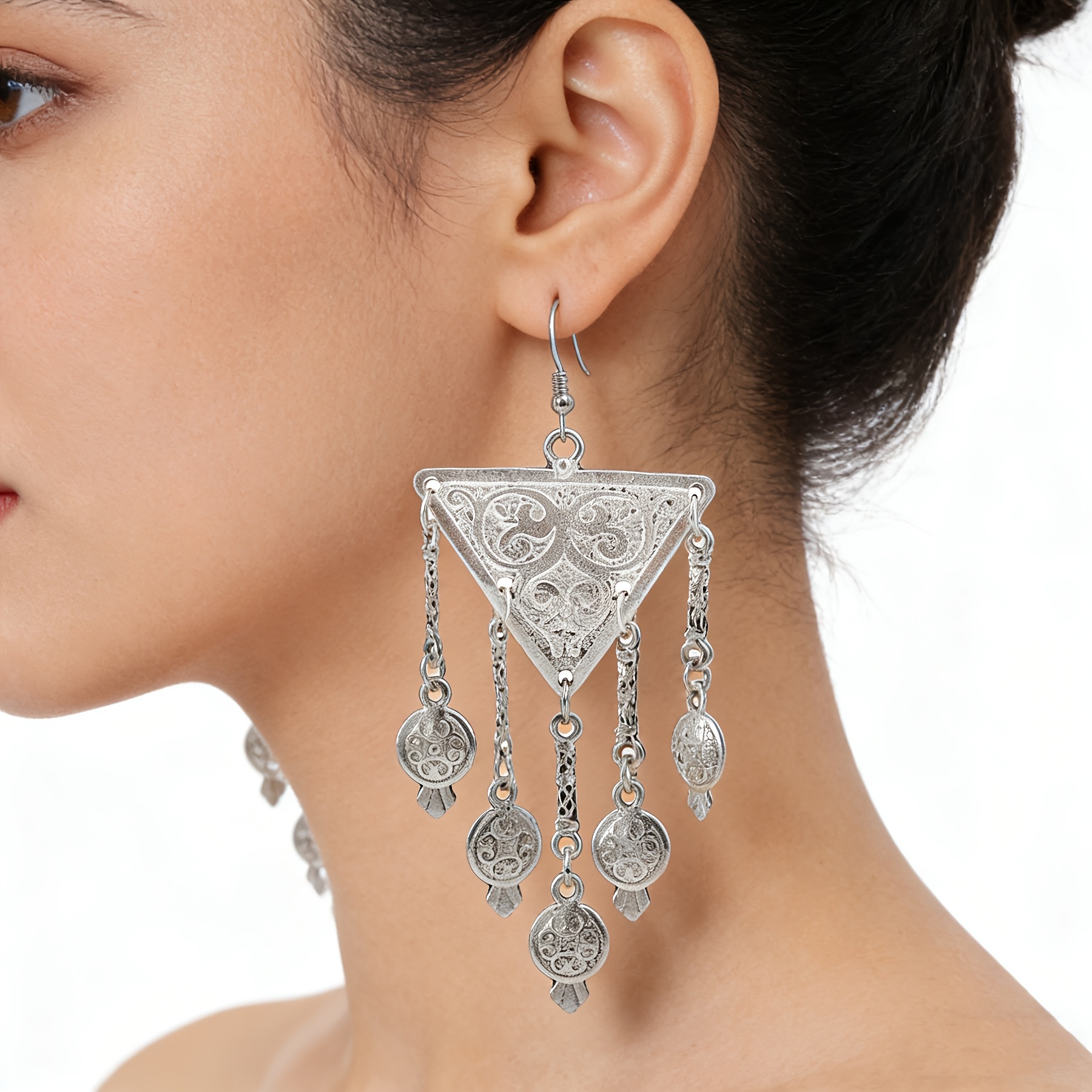 Vintage Triangular Carved Tass - Ethnic Fashion Shoot reseña y precio