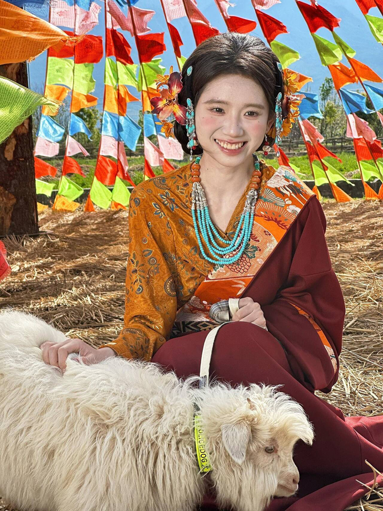 New Style Tibetan Costume Danc - Ethnic Fashion Shoot reseña y precio