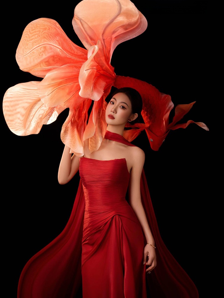 2026 New Year Red Lucky Carp C - Ethnic Fashion Shoot reseña y precio