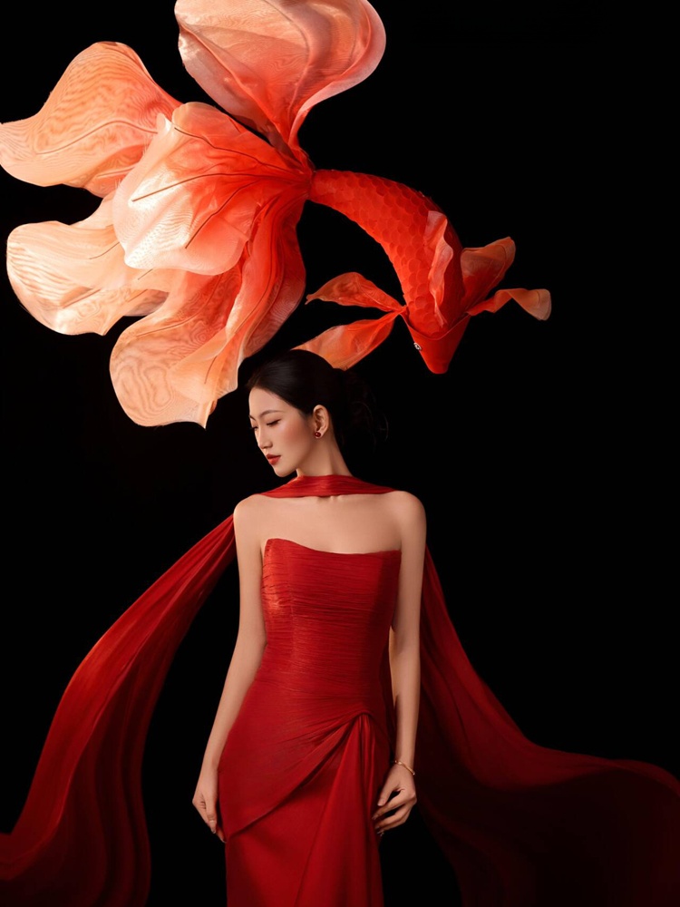 2026 New Year Red Lucky Carp C - Ethnic Fashion Shoot reseña y precio